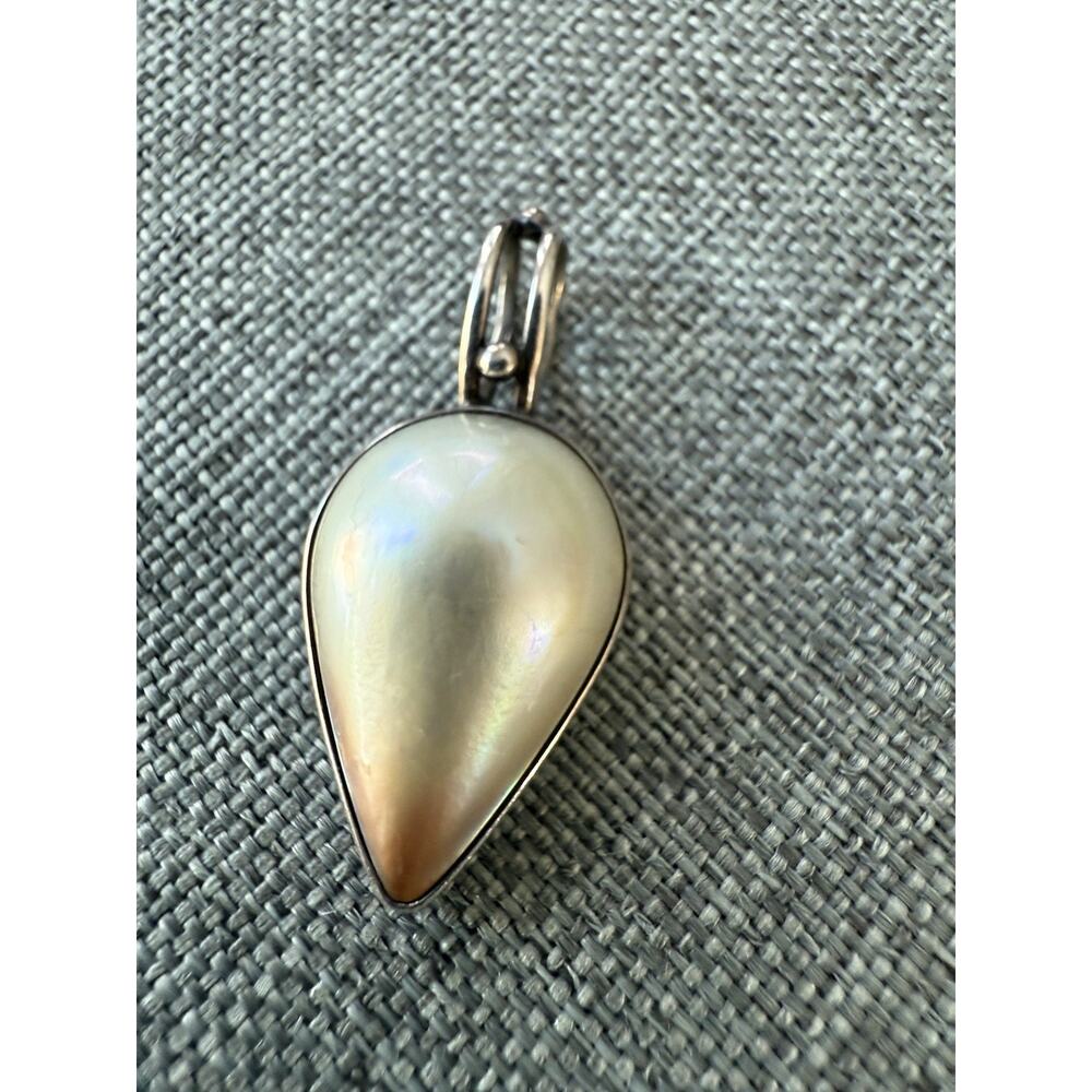 Vintage Mother Of Pearl Mabe Pendant Sterling Silver .925 Modernist Quiet Luxury